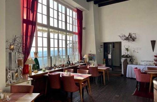 Kronenburg House | Einzelzimmer - Burghaus und Villa Kronenburg