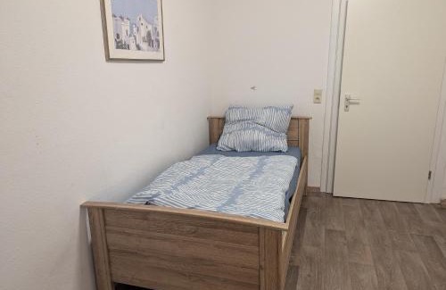 Alt-Knielingen House | Einzelzimmer mit 2 Betten& Gemeinschaftsbad