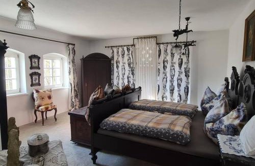 Loipersdorf bei Fuerstenfeld Apartment | Einzigartiger Vierkanthof