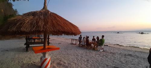 Jerowaru House | Ekas beach guesthouse and restaurant