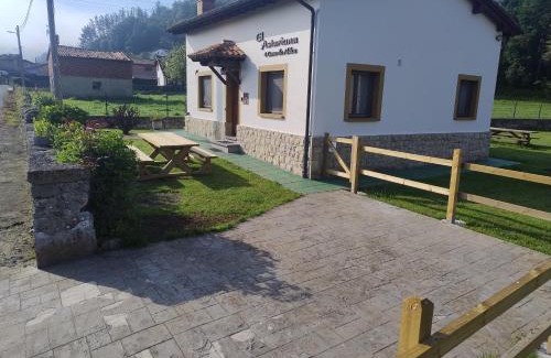 Intriago House | El Asturianu