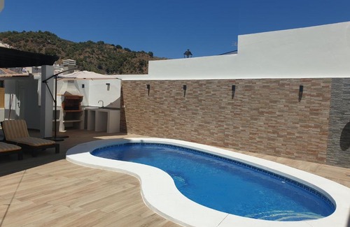 Tolox House | El Burré