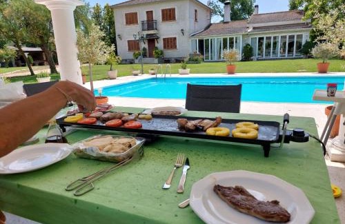 Pelabravo House | El Campillo