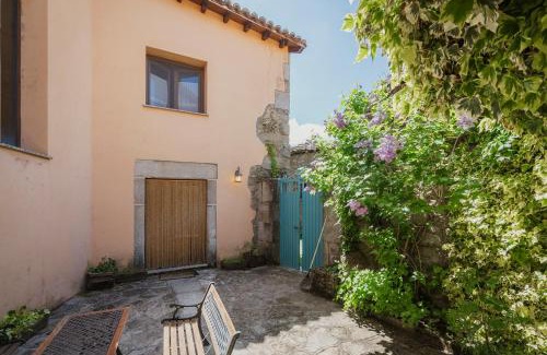 Neila de San Miguel House | El Capricho De Ana