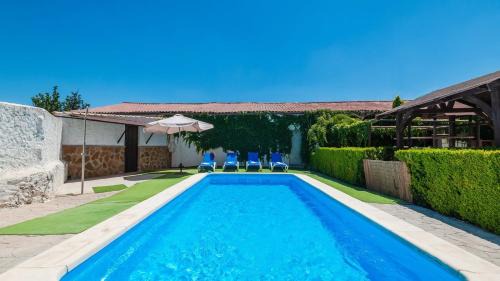 Tozar House | El Cortijuelo de la Media Luna Alcalá La Real by Ruralidays