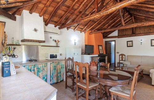 Tozar Villa | El Cortijuelo de la Media Luna Alcalá La Real by Ruralidays