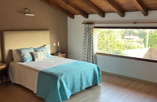 El Raso Ski Chalet | El Labrao . Casa de Campo Estilo Rústico en la Parte Sur de la Sierra de Gredos