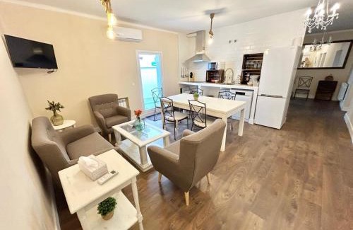 Avila Apartment | el piso del patio chico