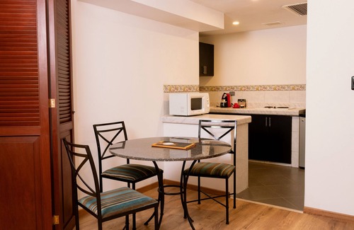 Santiago de Surco Hotel | El Polo Hotel & Suites