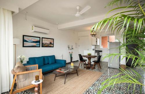 Parra Apartment | El Raso, Premium 1 BHK Apartments with Shared Pool, just 2 mins drive from famous Parra Coconut Tree Road, 24x7 Security, Kitchen, Daily Housekeeping