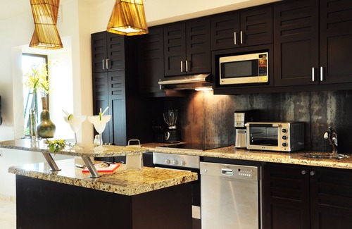 Downtown Hotel | El Taj Oceanfront & Beachside Condo Hotel