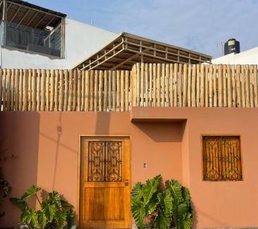 Punta Hermosa Bed & Breakfast | El Templo Surf House
