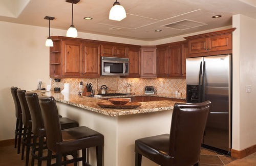 Steamboat Springs Condo | EL5206 | Relax in Luxury | Spacious and Amenities Galore | Air Chilling | Pools