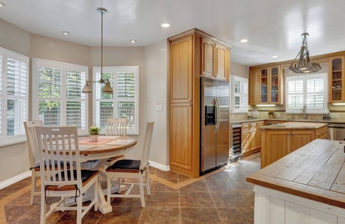 Shasta-Hanchett Park House | Elegance & Comfort, Spacious 6BR in Accessible & Historic San Jose Neighborhood