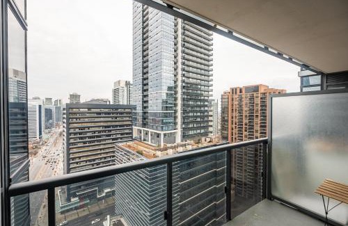 Willowdale Apartment | Elegance In peonies 23 Floor 1Br Free parking
