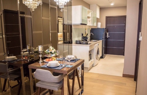 Chang Khlan Condo | 🌟Elegant 1-BR Near Chiang Mai Night Bazaar/Roof top pool/WIFI