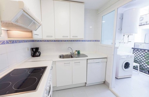 Puerto Banus Apartment | ELEGANT APARTMENT FOR A HOLIDAY TO REMEMBER IN THE HEART OF PUERTO BANÚS!