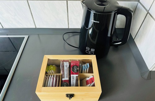 Bielefeld Apartment | Elegant apartment with dream kitchen | Free Netflix | Self Check-in