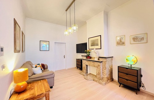Amandus - Atheneum Apartment | Elegant city escape with terrace