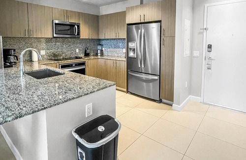 Doral Condo | Elegant Doral Getaway: 2BR Luxury