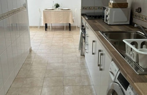 Moita House | Elegant getaway - Lisbon - 3-bedroom in Baixa da Banheira