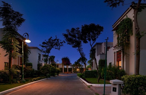 Bissar Akbarpur Villa | Elegant Villa Retreat in Golf Resort – Luxury Living on the Greens