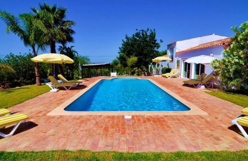 Cerro do Mocho Villa | Elegant villa with sea view in Loulé + private pool