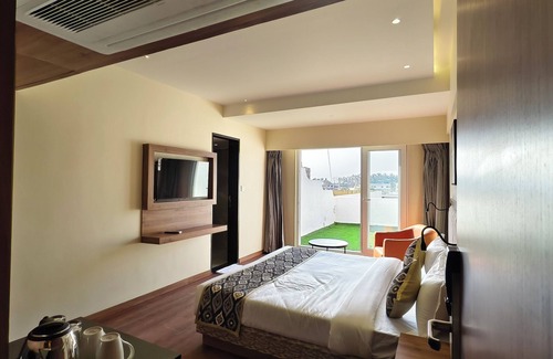 Rajgurunagar Hotel | Element by Monarch