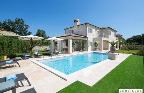 Korenici Villa | Elena