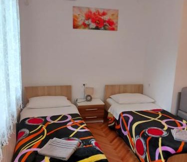 Pasjak House | Elena Rooms