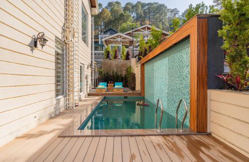 Kasauli Villa | ELIVAAS privé The Royce Rose 4 BHK Hilltop Villa With Jacuzzi, Private Pool & Hill Views