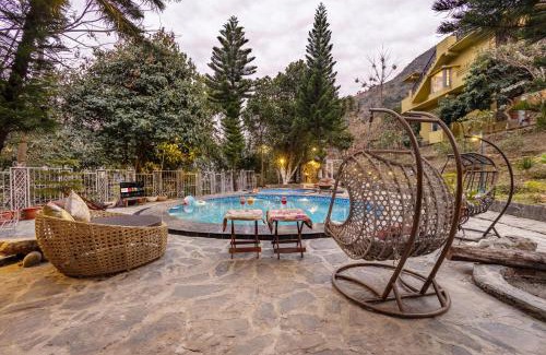 Bhediyana Villa | ELIVAAS Zephyr - Luxury cottages near Kempty Falls