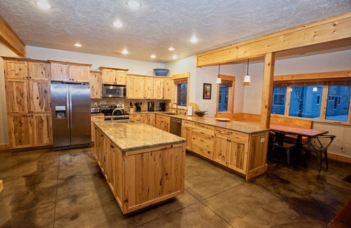 McCall House | Elk Ridge: Hot Tub, Pet Friendly, Pool Table, and Gas Fireplace