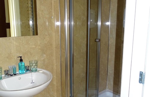 Ellesmere Hotel | Ellesmere Hotel