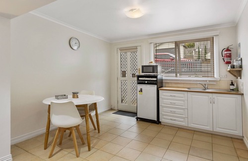 Stanley Apartment | Ellie's Studio Apartment, Stanley