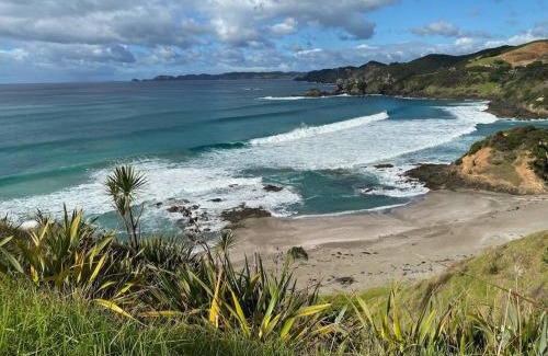 Rawhiti House | Elliot Bay - Hilltop Cottage