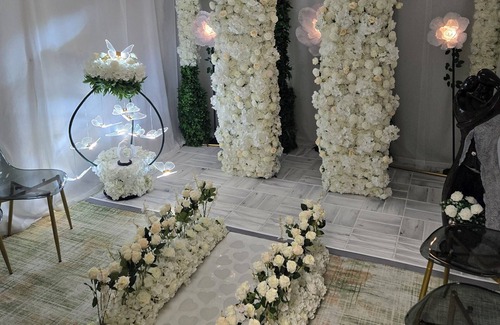 East Fort Lauderdale Apartment | Elopement suite w/intimacy of a courthouse wedding & decor of a traditional one
