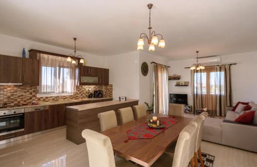 Faistos Villa | Elpidis Villa