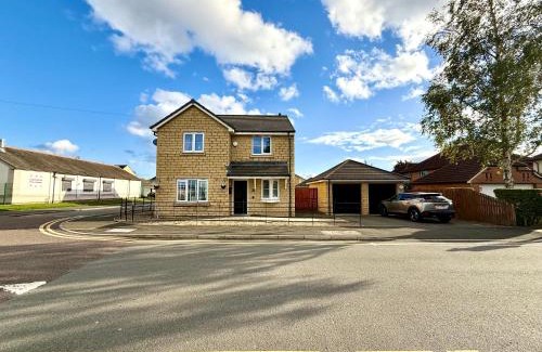 Darlington House | Elysian Escape, modern 5 bedroom house, sleeps 12