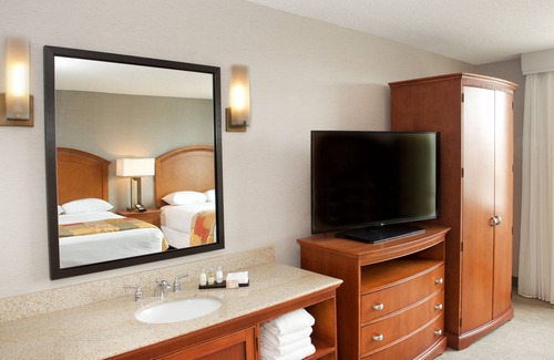 El Paso Hotel | Embassy Suites by Hilton El Paso