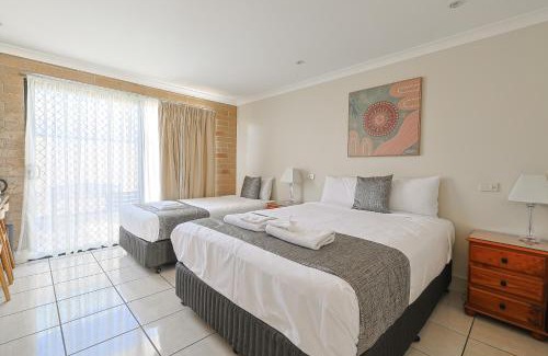 Emerald Hotel | Emerald Central Palms Motel