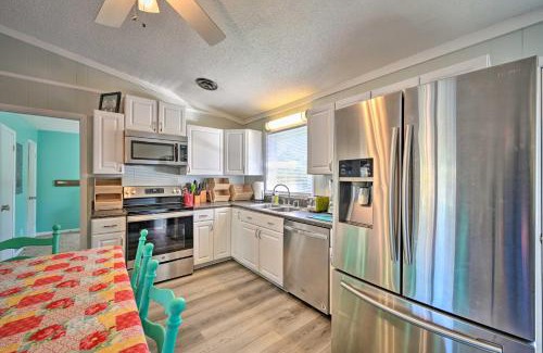 Emerald Isle House | Emerald Isle Escape Walk to Ocean