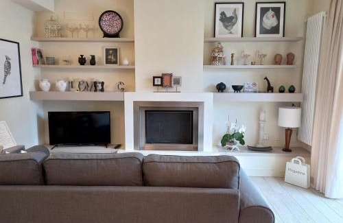 Bedizzole House | Emerilla Home