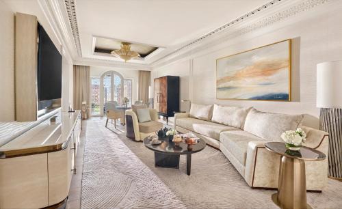 Abu Dhabi Resort | Emirates Palace Mandarin Oriental, Abu Dhabi