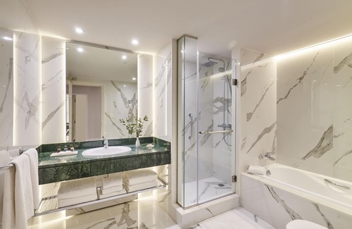 Retiro Hotel | Emperador Hotel Buenos Aires