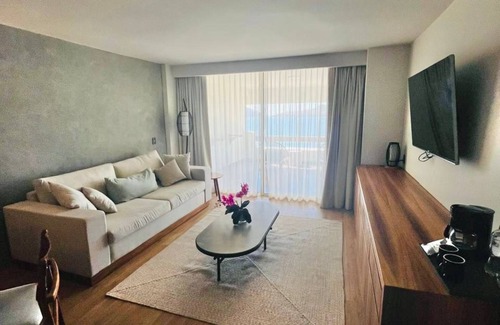 Zona Dorada Hotel | Emporio Mazatlan