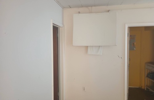 Keystone Point Apartment | Empty to rent . Few amenities. Good & cheap, must bring your bed and stuff.