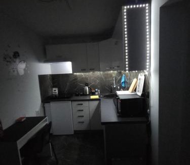 Karlovac Apartment | ENA 1&2 - BIG free parking , central heating