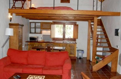 Fontanales Cottage | Enchanting 2-Bedroom Canarian House with Private Pool in Fontanales, M