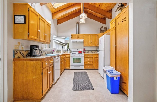 Cayucos House | Enchanting Oceanfront Cayucos Duplex with Stunning Ocean Views!